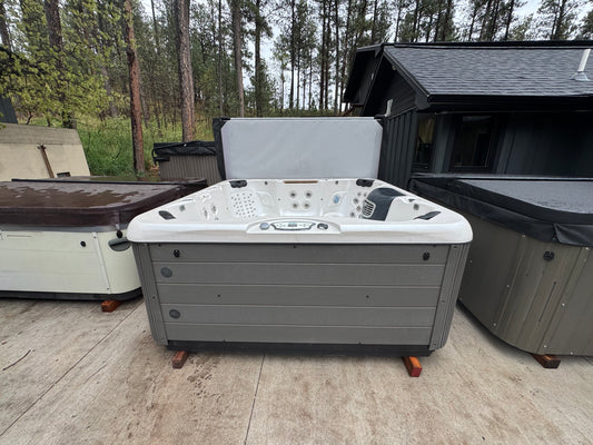 Refurbished Cal Spa 893B