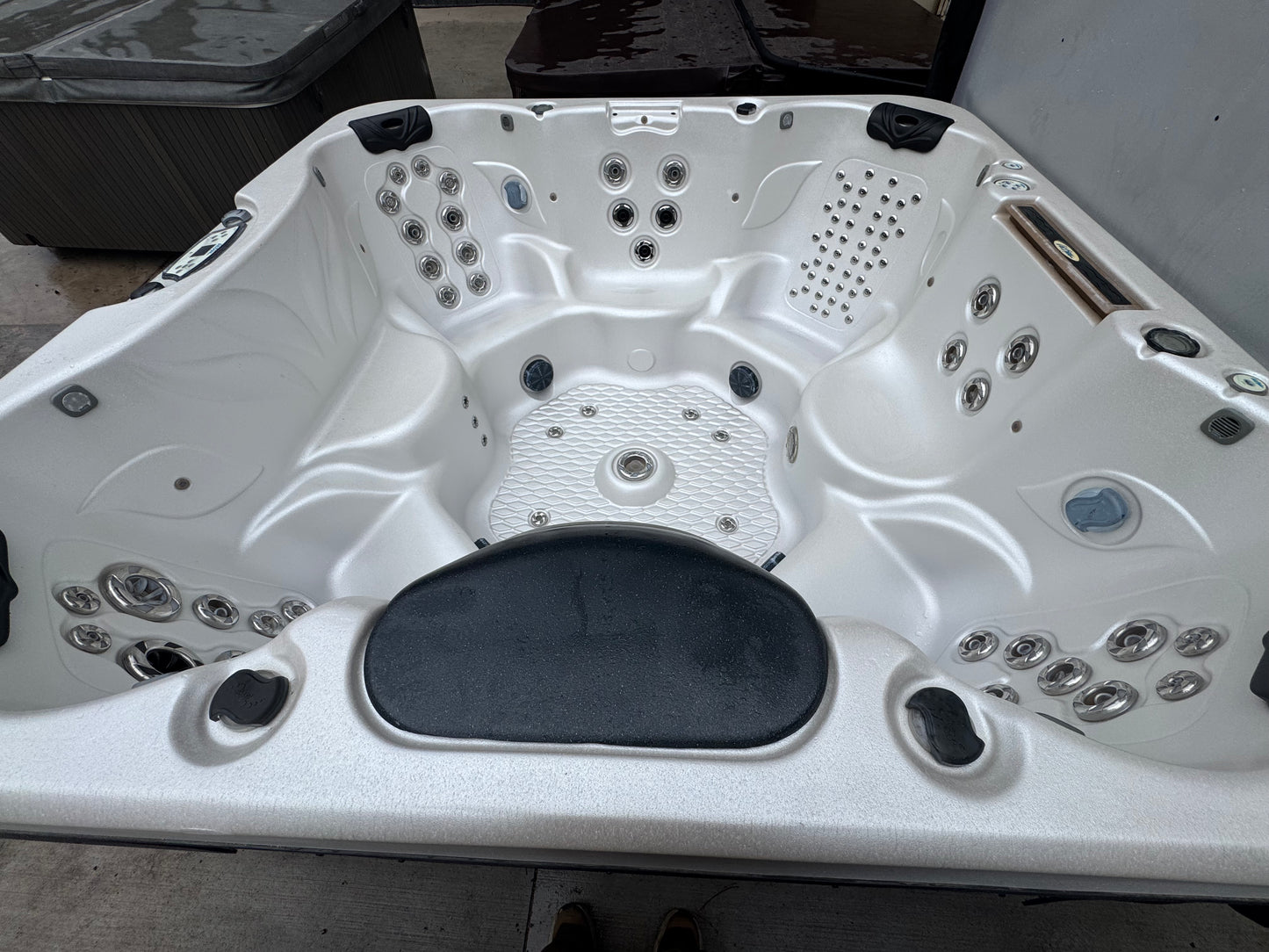 Refurbished Cal Spa 893B