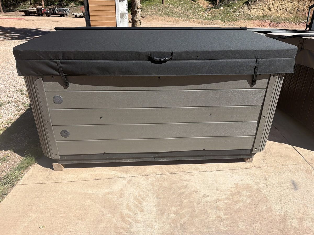 Cal Spa 893B hot tub exterior side view