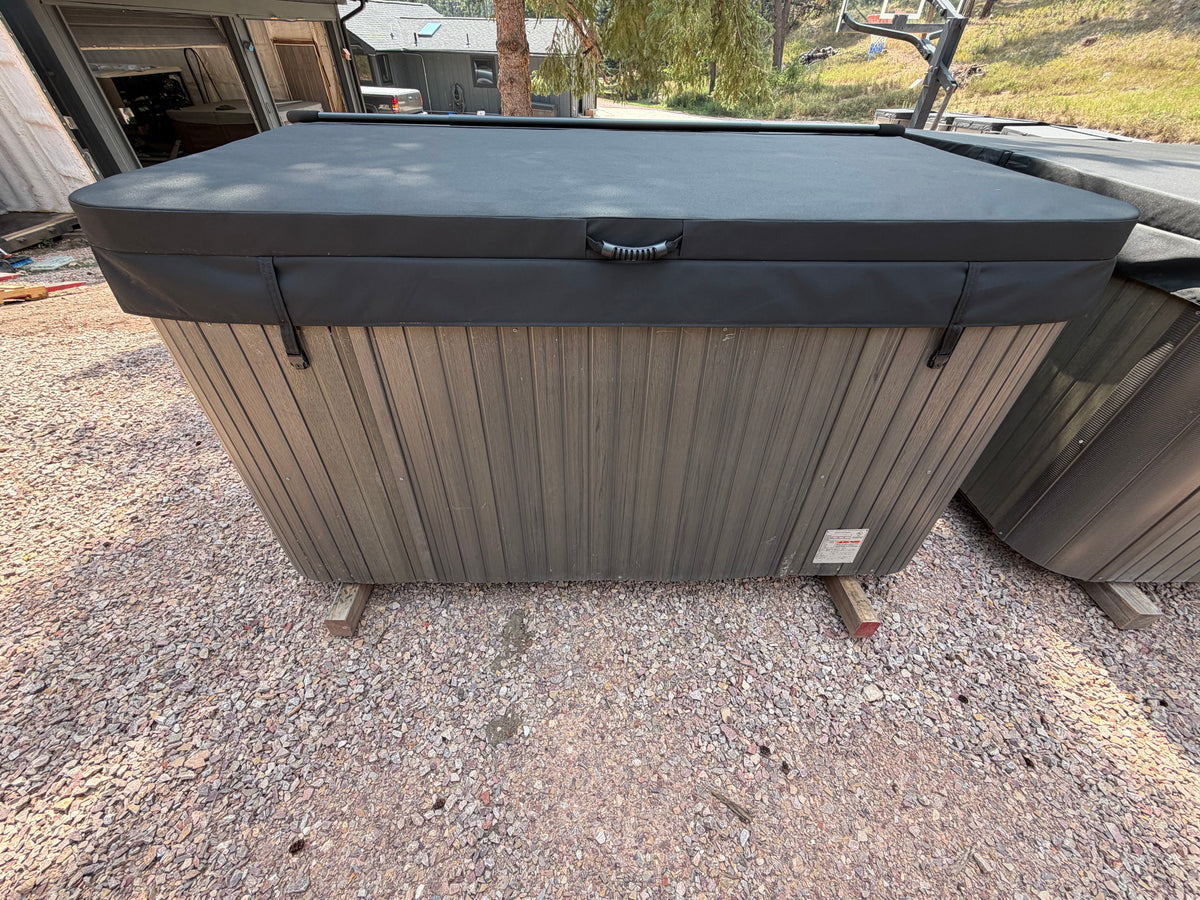 Refurbished Cal Spa Baja hot tub