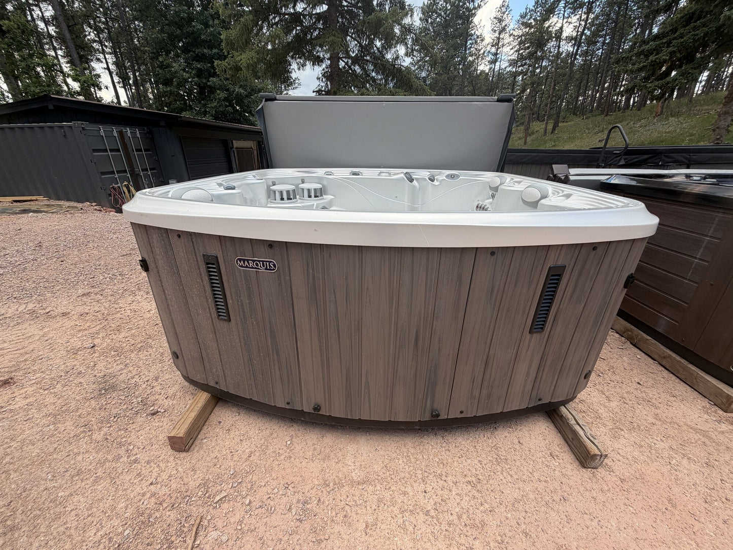 Refurbished 2018 Marquis Resort hot tub