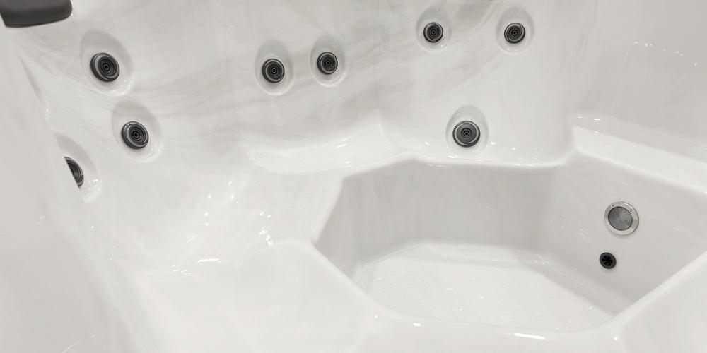 New Master Spas LH S7 Hot Tub